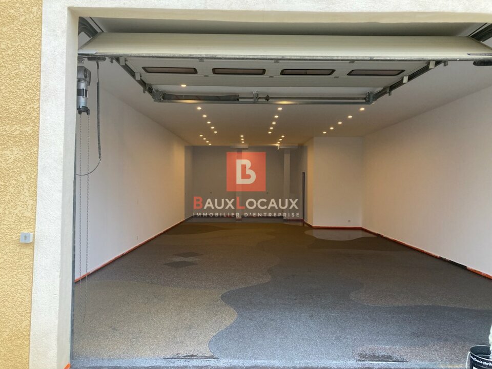 LOCAUX D'ACTIVITÉS - ENTREPÔTS à Louer